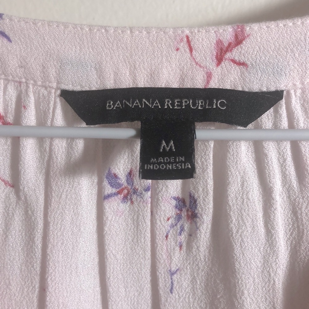 Banana Republic; Nice light pink, comfortable women’s top!